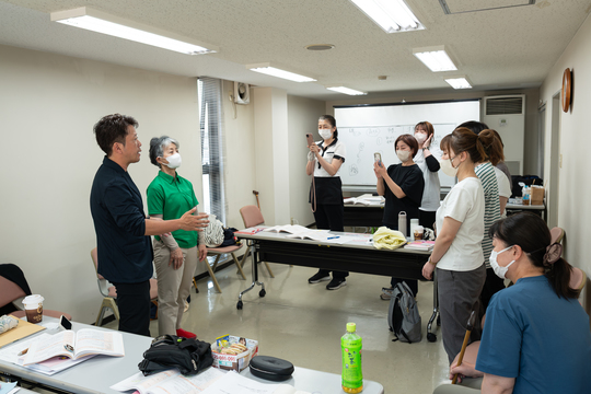 介護福祉士,国家試験,過去問題,とは,実務者研修,受験資格,実務経験証明書,申し込み,年収,合格点,年収,試験,合格率,試験日,給料,会,2025,国家試験2025 介護技術,研修,とは,向上研修,マニュアル,スキルアップ,講習,の向上,コンテスト2025,種類,身体抑制,身体こうそく勉強会,しない工夫,身体拘束勉強会,,事例集,判断基準,ベッド柵,しんたいこうそく,事例集,三原則,厚生労働省, 研修動画,おむつ交換,向上,講習,マニュアル,個別ケア,人材,基本技術,上方移動,応用,起き上がり,ベッド上移乗,YouTube,研修資料pdf,腰に負担のかからない,介護技術,アプリ,暗記,答え,合格基準,35回,36回,難易度,会場,勉強方法,教材,教科書,参考書,直前,虐待,看護,委員会,適正化,ゼロ,指針,減算,法律,しない方法,外国人介護,ビザ,資格,特定技能,就職